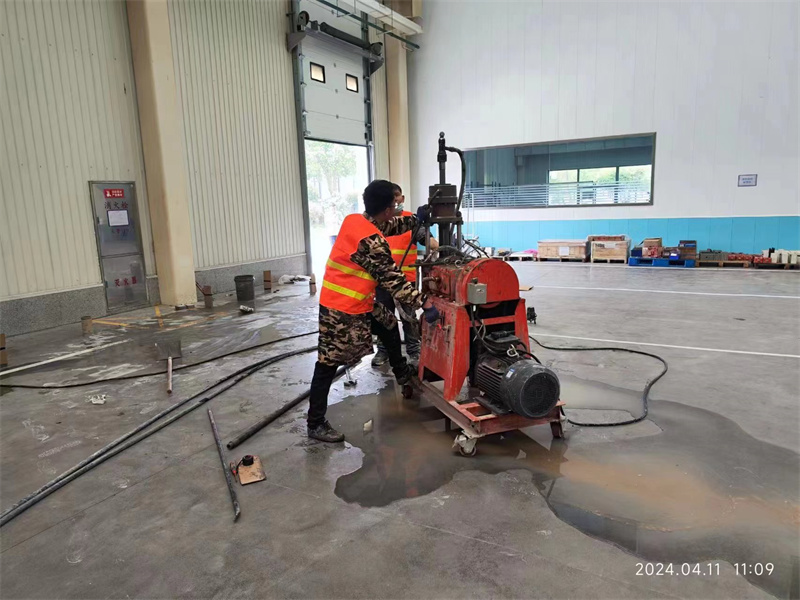 射阳厂房地面下沉塌陷注浆加固施工